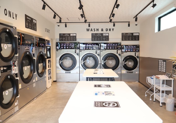 issen COIN LAUNDRY様 内観写真
