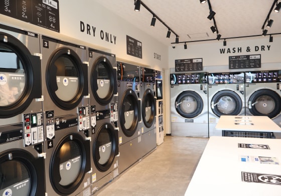 issen COIN LAUNDRY様 内観写真