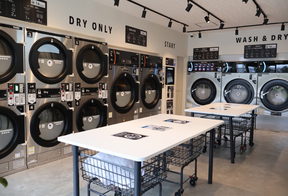 issen COIN LAUNDRY 内観1